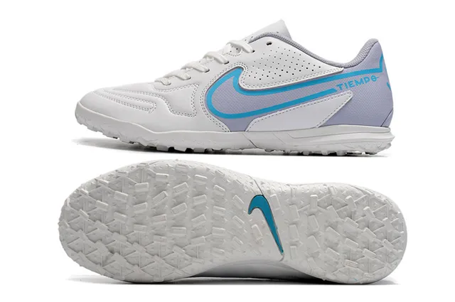 Nike Tiempo Blanc et Bleu Low-Cut Lacets Perforé Haut Turf Chaussures de Football 13