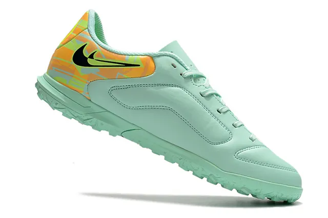 Nike Tiempo Blanc et Bleu Low-Cut Lacets Perforé Haut Turf Chaussures de Football 15