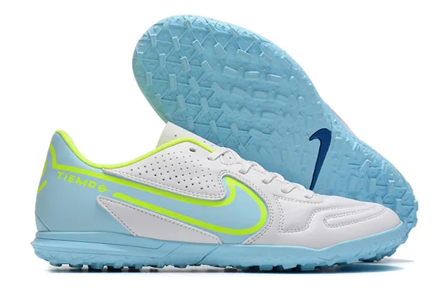 Nike Tiempo Blanc et Bleu Low-Cut Lacets Perforé Haut Turf Chaussures de Football 22