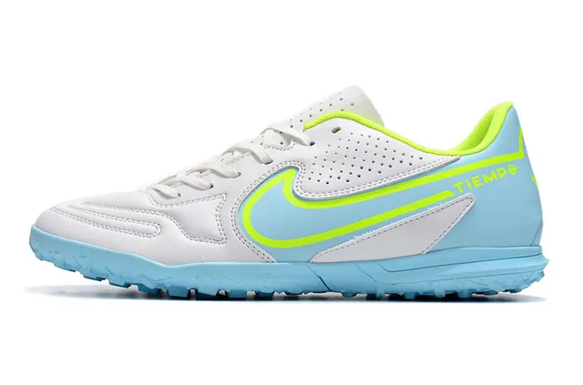 Nike Tiempo Blanc et Bleu Low-Cut Lacets Perforé Haut Turf Chaussures de Football 24