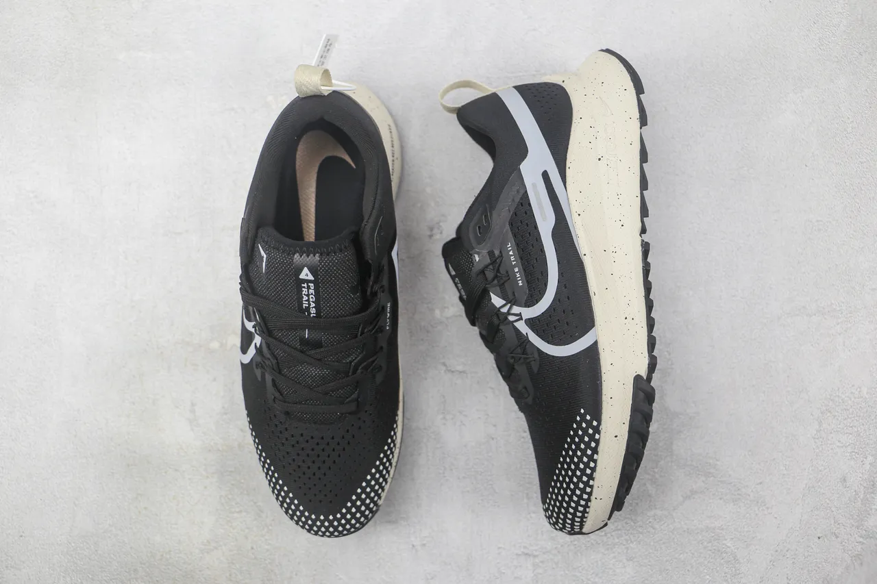 Nike Trail Noir Beige Respirable Maille Ingénierée Supérieure Mousse Speckled Semelle Intermédiaire Chaussures Running 3
