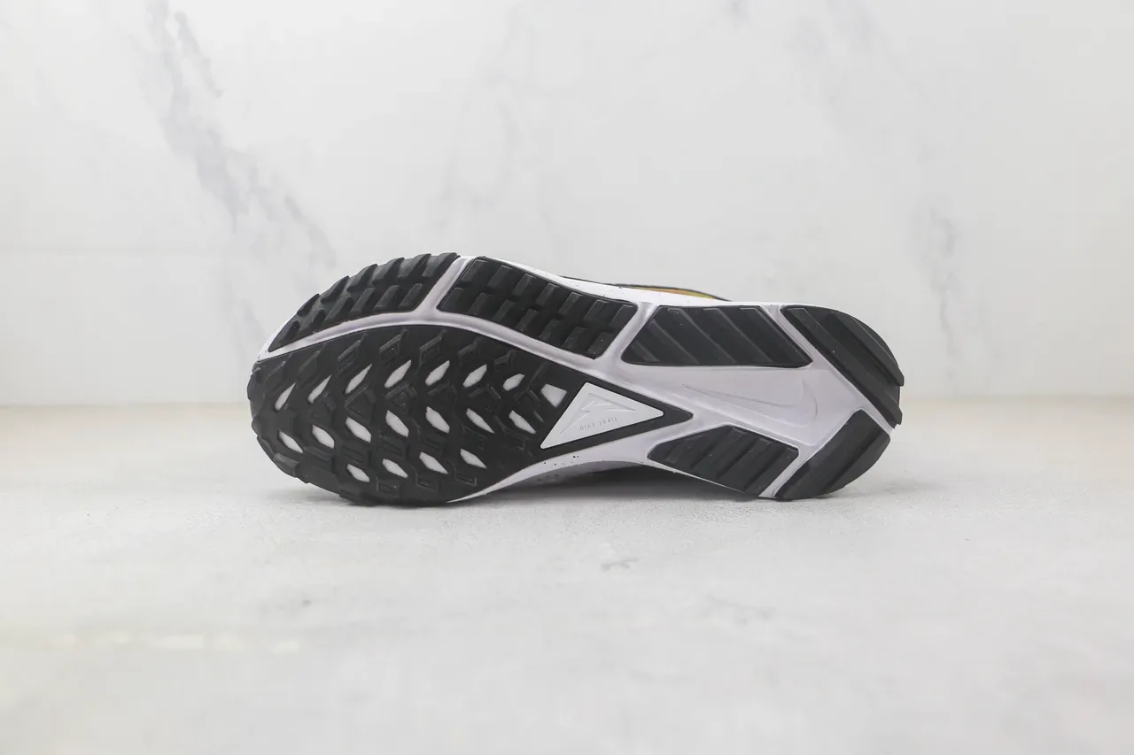 Nike Trail Noir Jaune Tige Maille Perforée Semelle Intermédiaire Blanche Tachetée Chaussures de Running 8