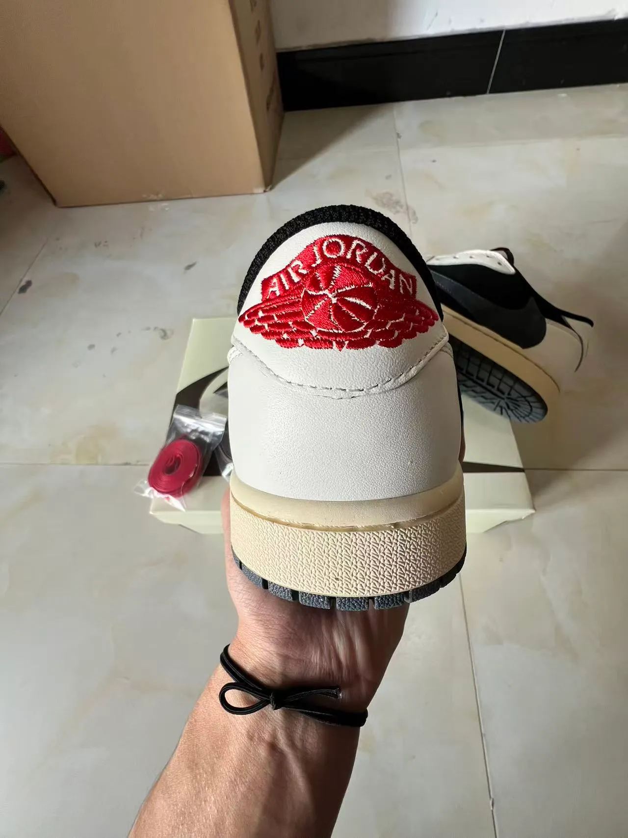 Nike White Black Low-Top Layered Leather-Suede Upper Lifestyle Sneakers 8
