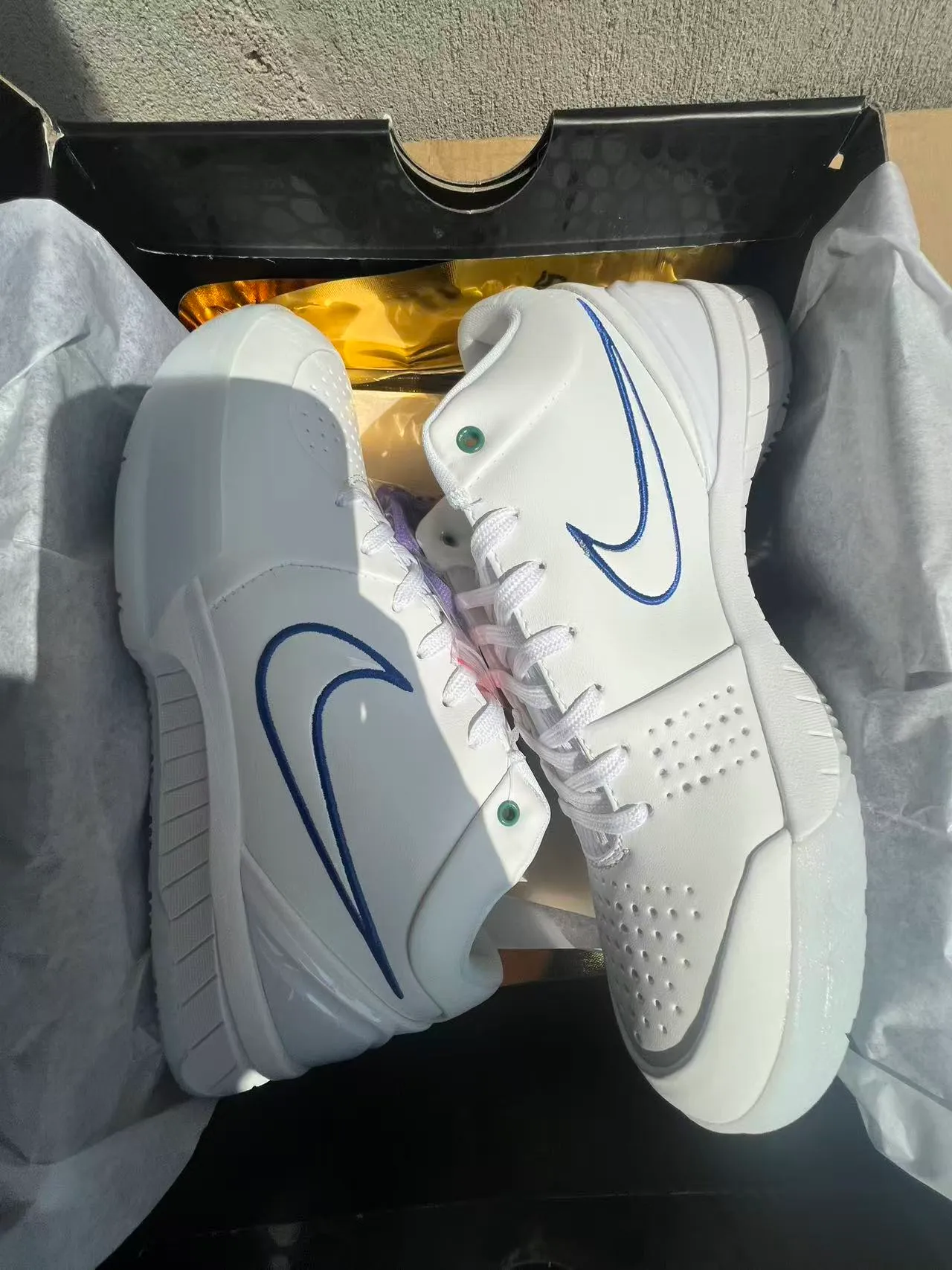 Nike White Blue High-Top Leather/synthetic Upper Basketball Shoes 9