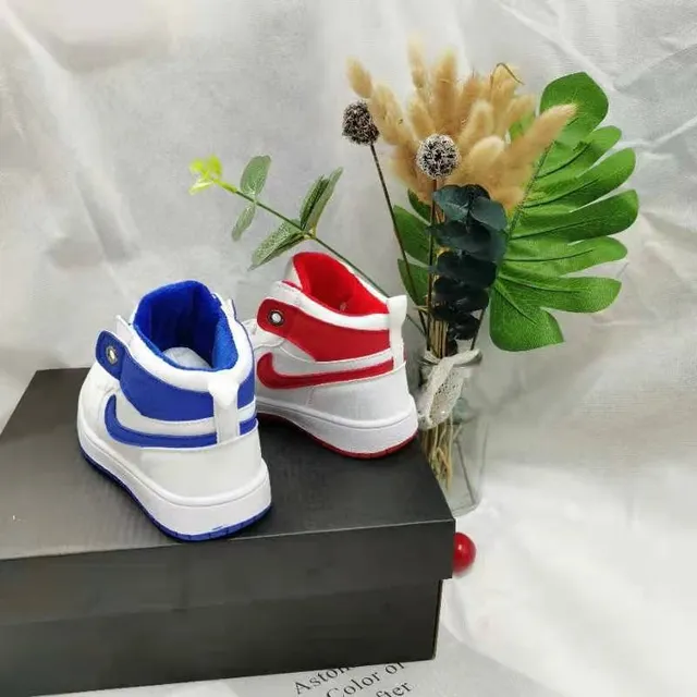 Nike White Blue High-Top Leather Upper Basketball Shoes 9