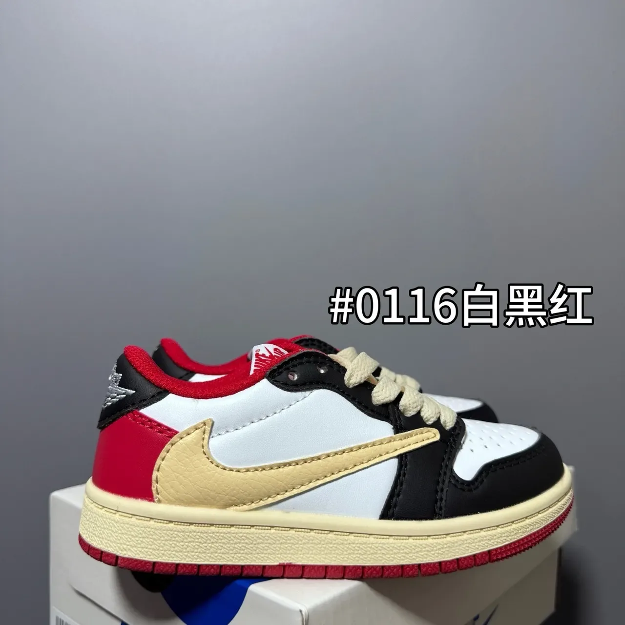 Nike White Blue Low-Top Padded Collar Sneakers 17