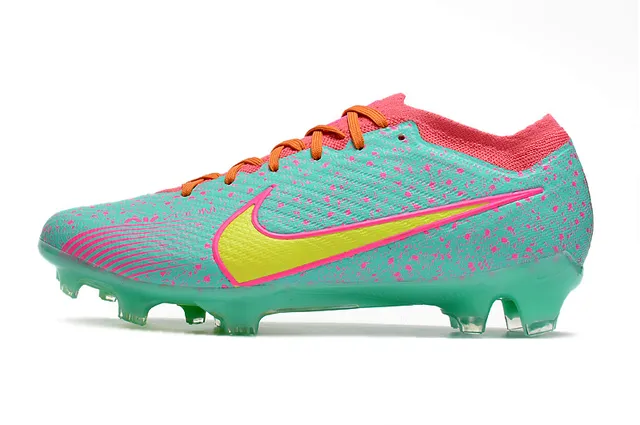 Nike Chaussures de football Blanc Or Bas Fond Tissu Supérieur Plaque Semelle Métallique Sol Ferme 15