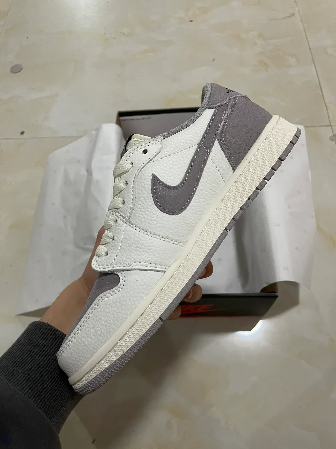 Nike White Gray Low-Top Cupsole Lifestyle Sneakers 4