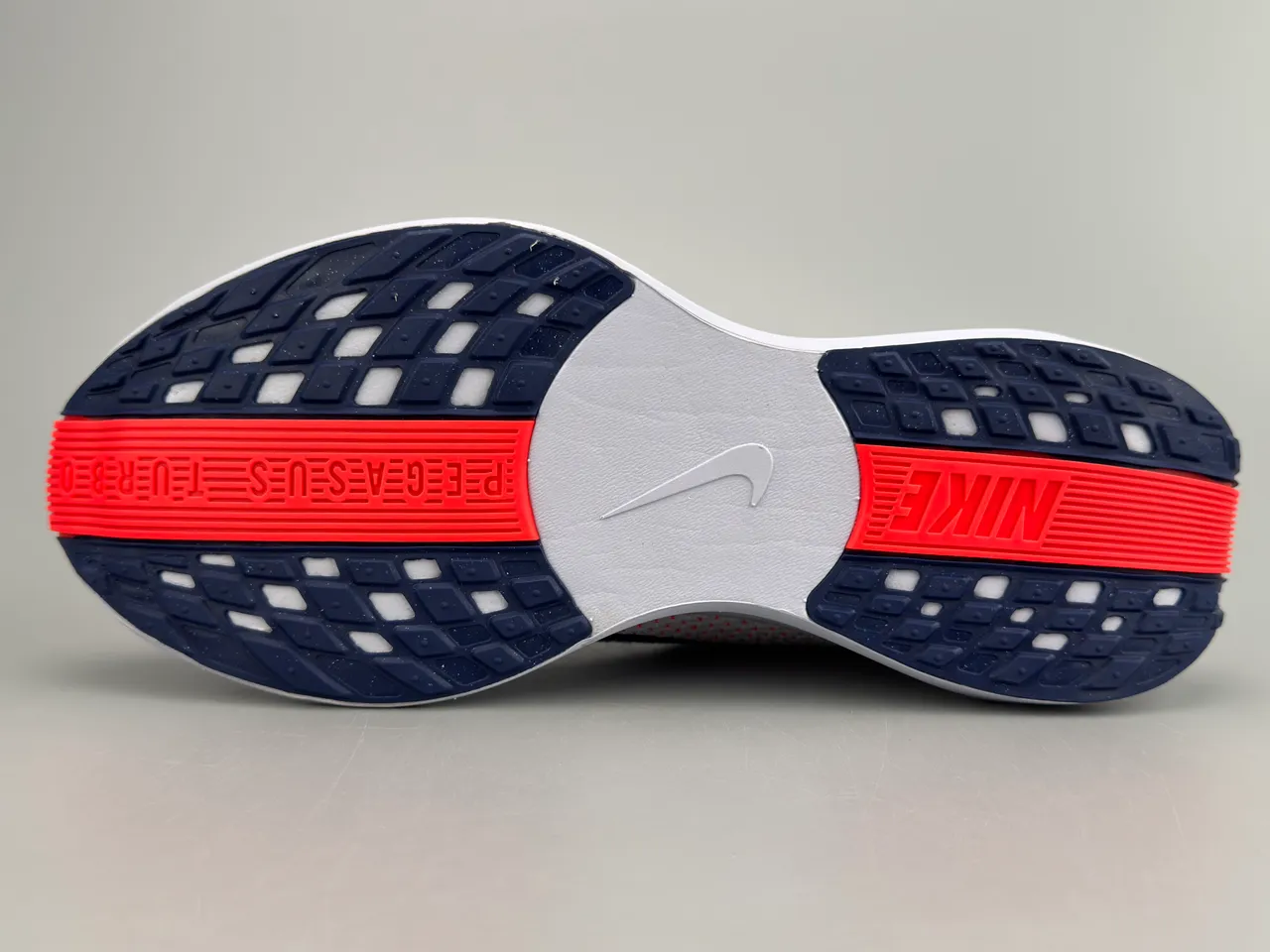 Nike White Navy Engineered Knit Upper Sculpted ZoomX Midsole Running Shoes 4