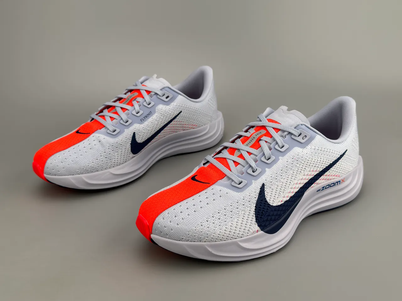 Nike White Navy Engineered Knit Upper Sculpted ZoomX Midsole Running Shoes 5