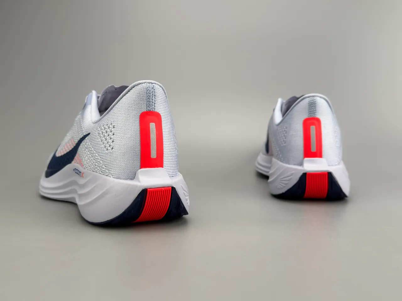Nike White Navy Engineered Knit Upper Sculpted ZoomX Midsole Running Shoes 6