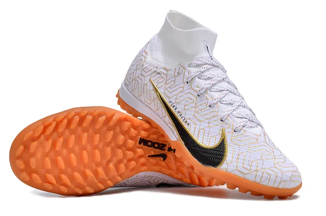 Nike Blanc Orange Haut-Coupé Col de Chaussette Ajusté Superposition Géométrique Ligne Dorée Overlay Chaussures Football Gazon 2