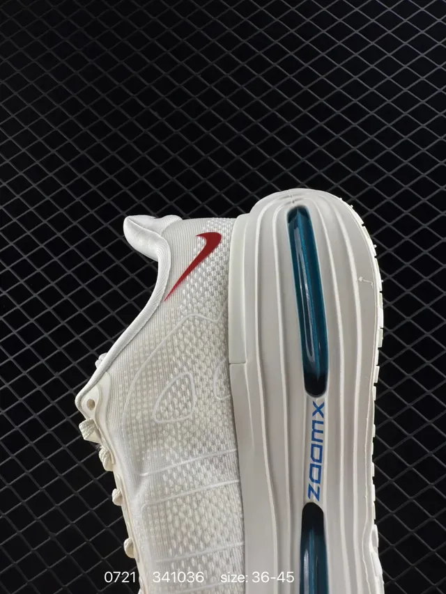 Nike White Red Knit Mesh Upper Visible Air Zoom Cushioning Lifestyle Sneakers 2