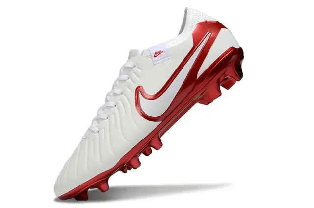 Nike أحذية كرة القدم أبيض أحمر بوتي منخفض بناء لامع معدني أكسنتس أرض صلبة أحذية كرة القدم 8