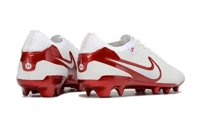 Nike أحذية كرة القدم أبيض أحمر بوتي منخفض بناء لامع معدني أكسنتس أرض صلبة أحذية كرة القدم 10