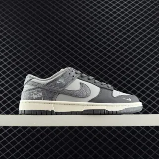Nike x Stussy Dunk Low ग्रे टेक्स्चर्ड ऊपरी लाइफस्टाइल स्नीकर
