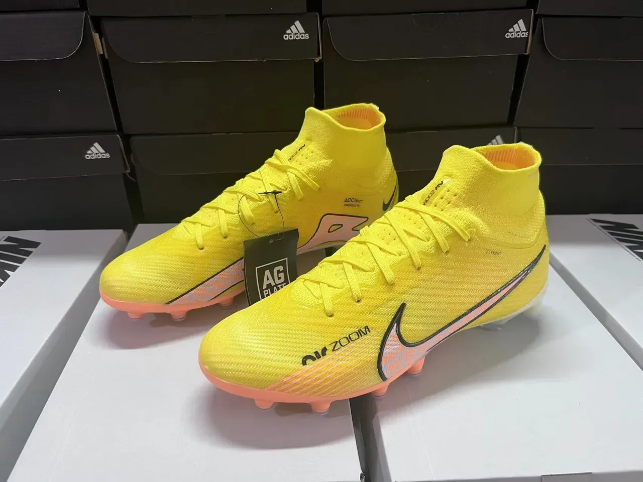 Nike Amarelo Laranja Alto-Corte Superior de Malha Estudos Conicos Solo Firme Sapatos de Futebol 16