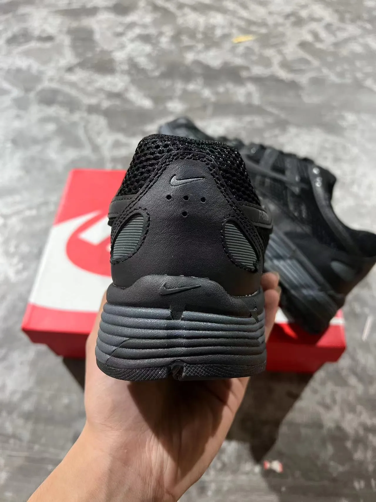 Nike Zoom 2K Black Layered Synthetic Cage Open Mesh Upper Lifestyle Sneakers 8