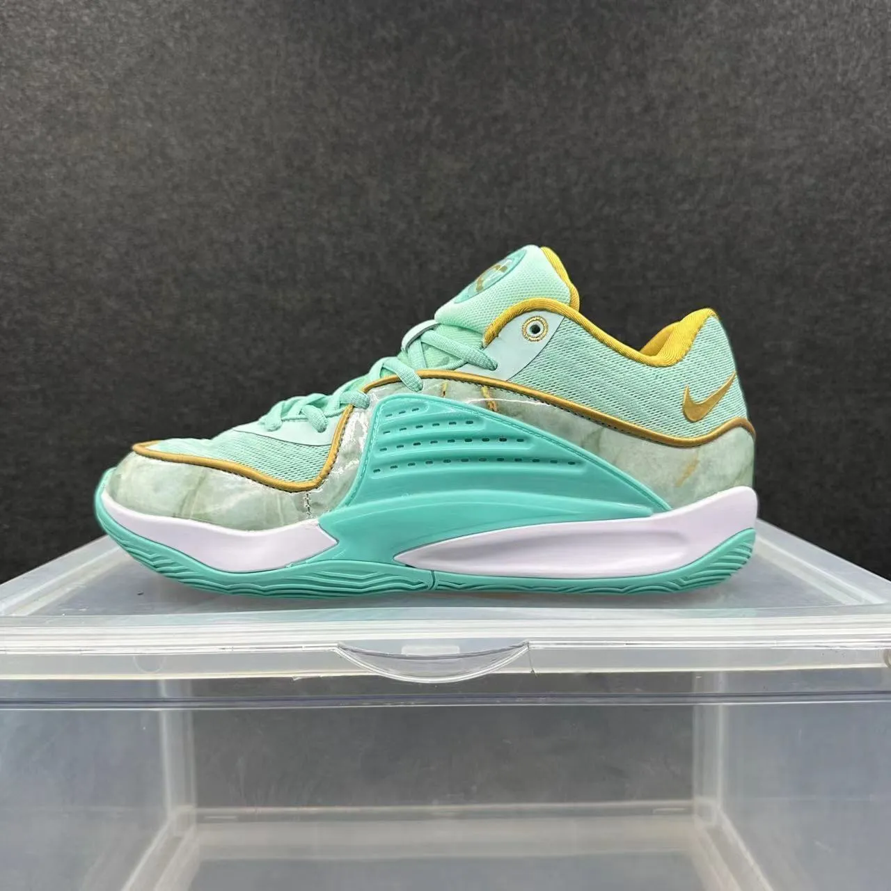 Nike Zoom GT Cut Jade Green Gold Basketball Shoes 2