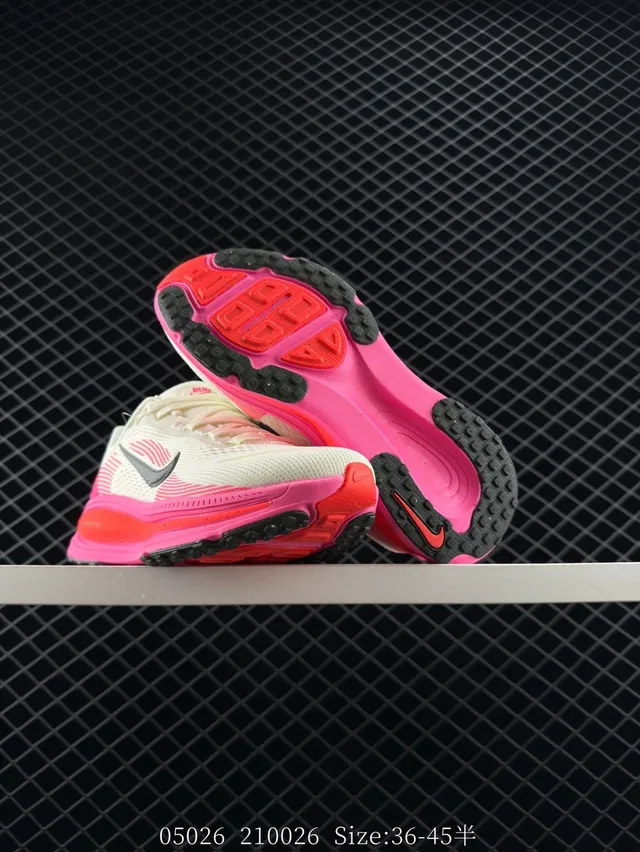 Nike ZoomX Beige y Rosa Malla Ingenierizada Zapatillas de correr 2