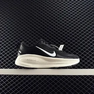 Nike ZoomX zapatillas negras y blancas para correr