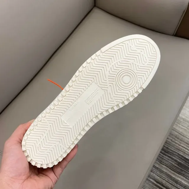 Off-White أحذية رياضية سوداء تصميم صناعي كوبسول متضرر أسلوب حياة 3