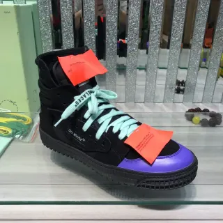 Off-White Noir Violet Hautes Détails Industriels Sneakers Lifestyle