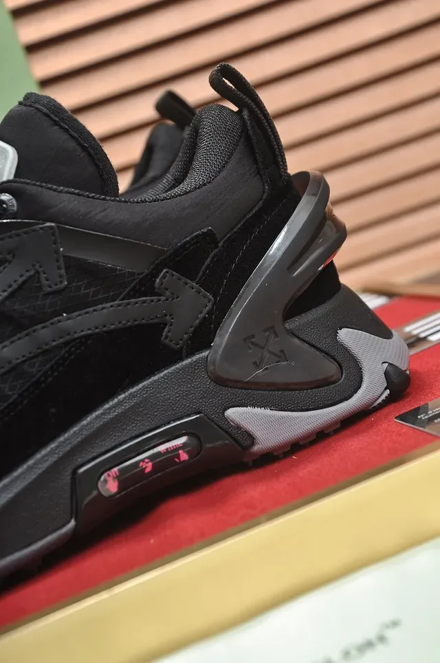 Off-White Industrial Runner Tênis Chunky Preto Cinza Vermelho 2