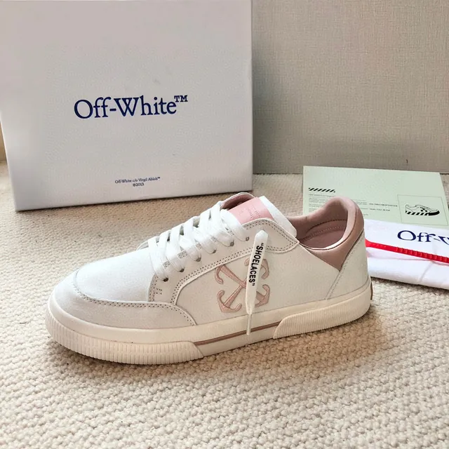 Off-White Pink Canvas Upper Accent Detailing Lifestyle Sneakers 5
