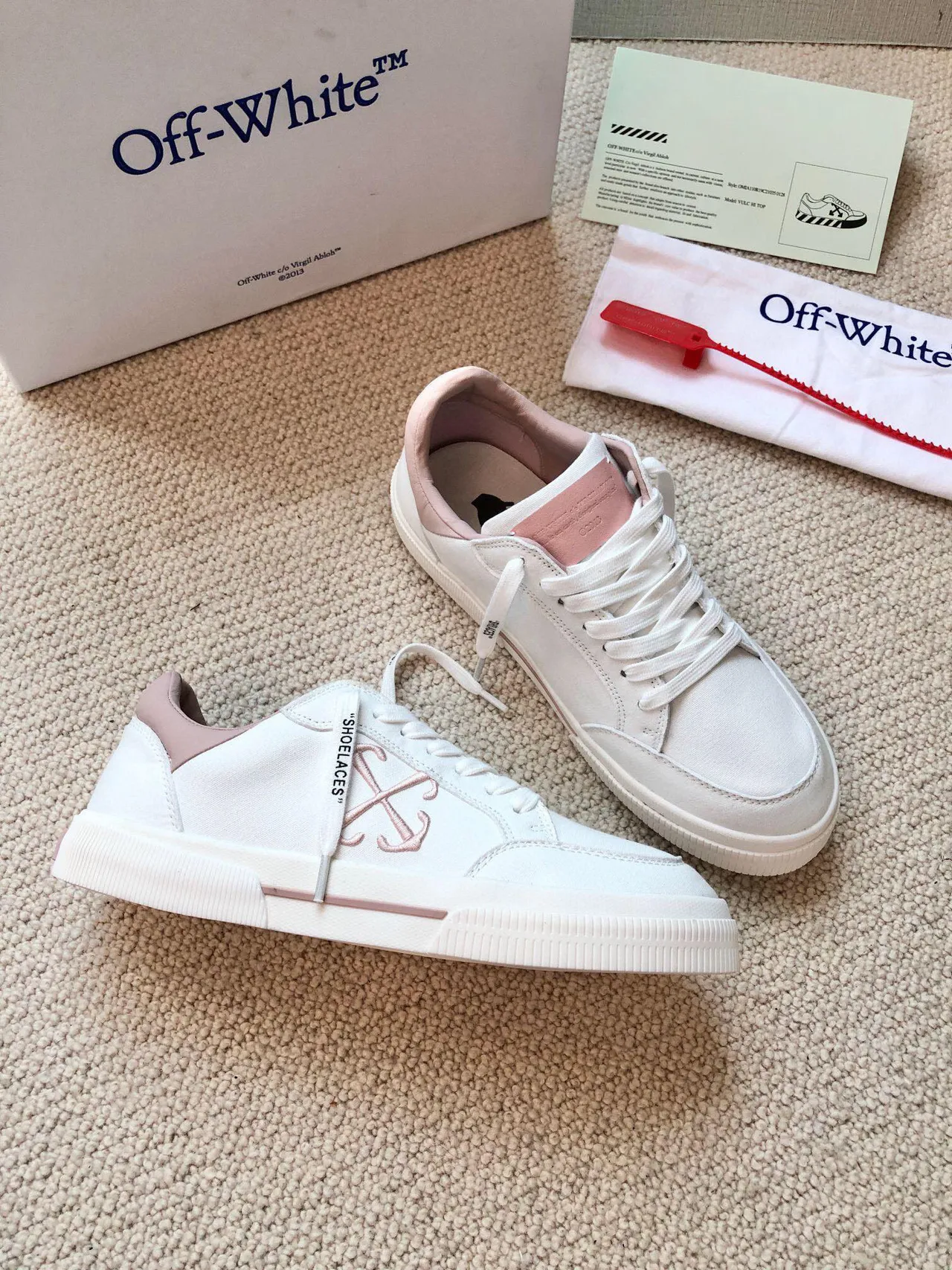 Off-White Pink Canvas Upper Accent Detailing Lifestyle Sneakers 8
