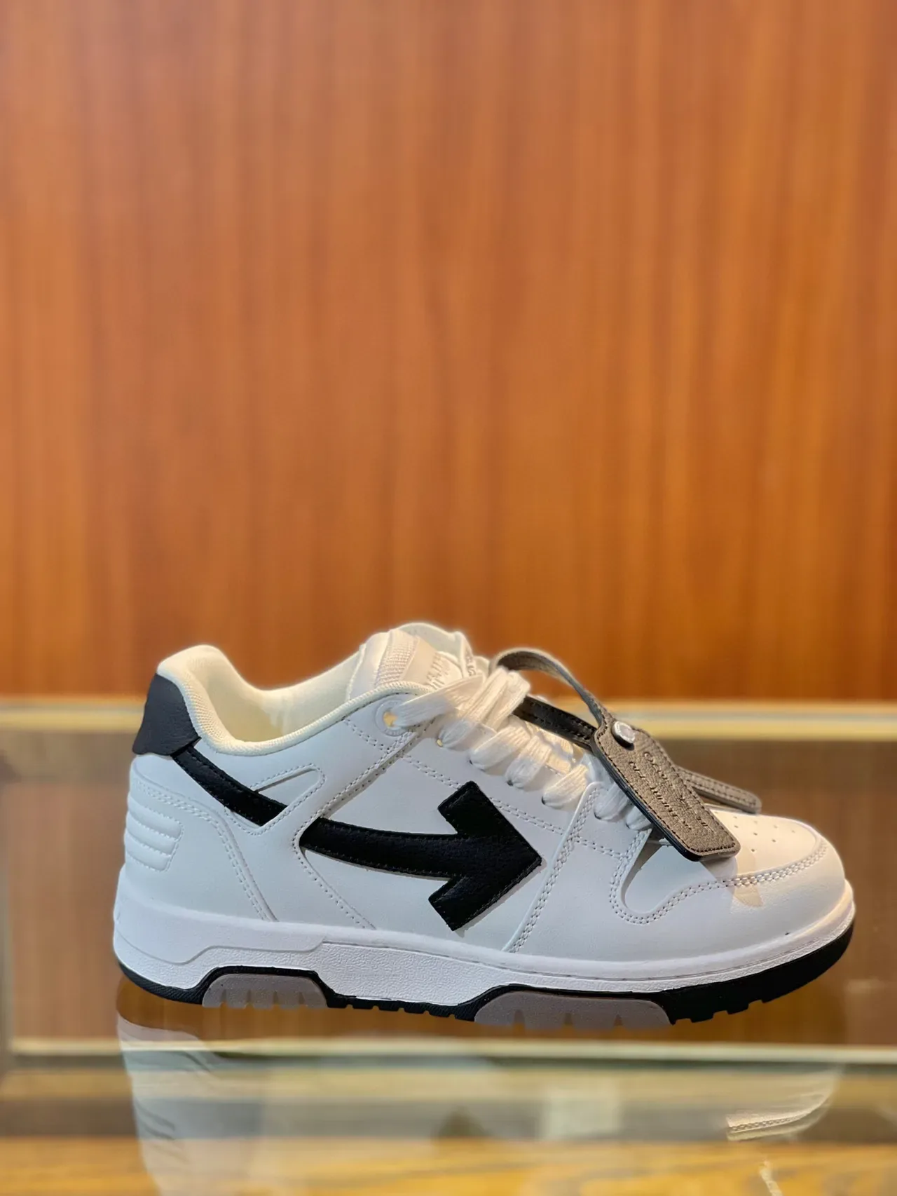 Off-White The Ten Arrow branco e preto lifestyle sneakers 2