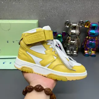 Off-White Chaussures Lifestyle Jaunes Hautes à Sangle Industrielle