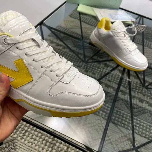 Off-White Yellow Low-Top Arrow-Logo Lifestyle Sneakers 3