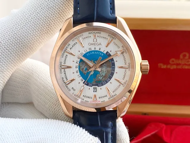 Omega Seamaster Worldtimer Rose Gold White Dial Blue Alligator Strap Mechanical Watch 7