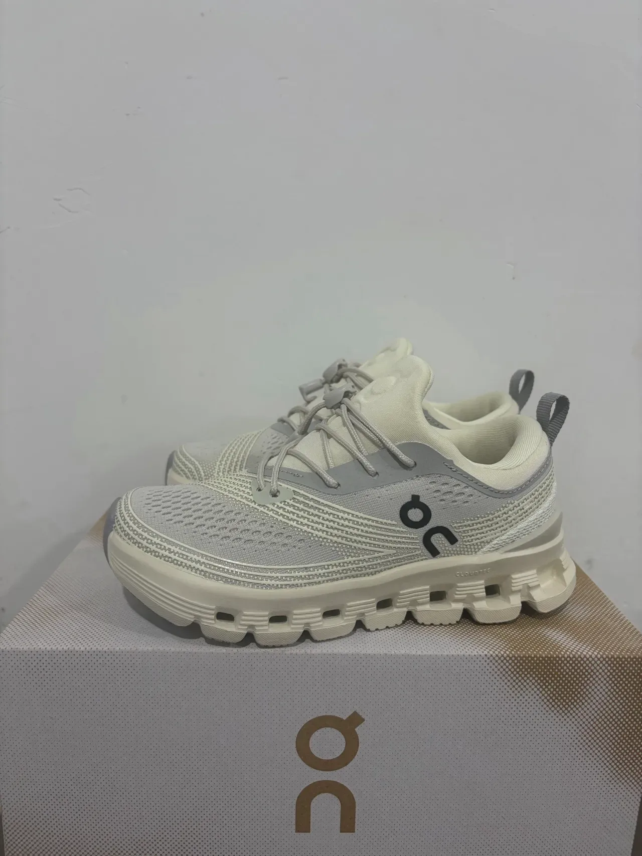 On Beige Gray Engineered Mesh Upper Open-Cell CloudTec Midsole Lifestyle Sneakers 8