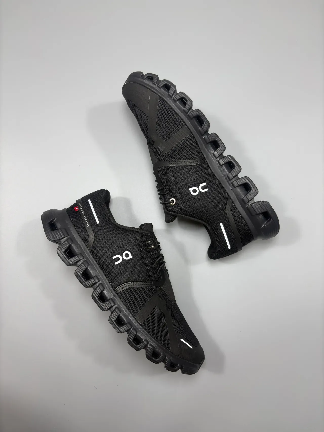 On Black White Mesh Upper Hollowed CloudTec Midsole Lifestyle Sneakers 5