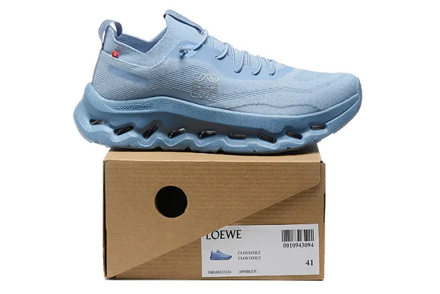 On Cloudmonster أحذية جري أزرق Knit Upper CloudTec Pod Sole 2