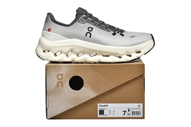 On Cloudmonster Cinza e Preto Tênis de Running 5