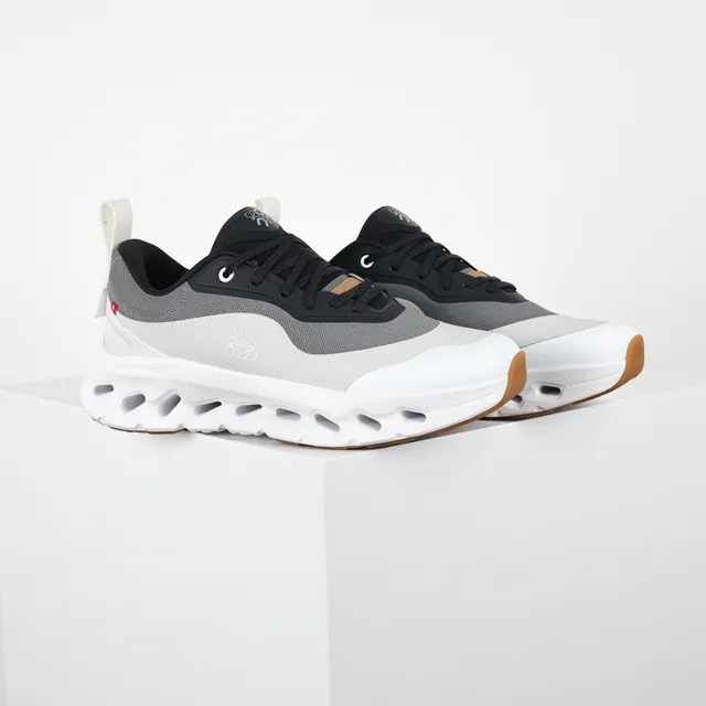 On Gray Black Sculpted Pod-Based Midsole Mesh-Synthetic Hybrid Upper Lifestyle Sneakers 3