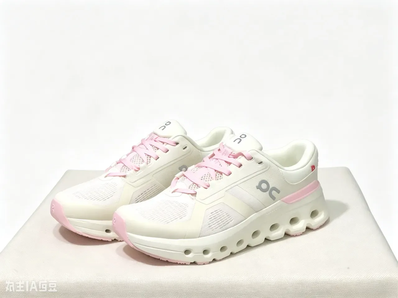 On White Black Hexagonal CloudTec Midsole Engineered Mesh Upper Lifestyle Sneakers 8