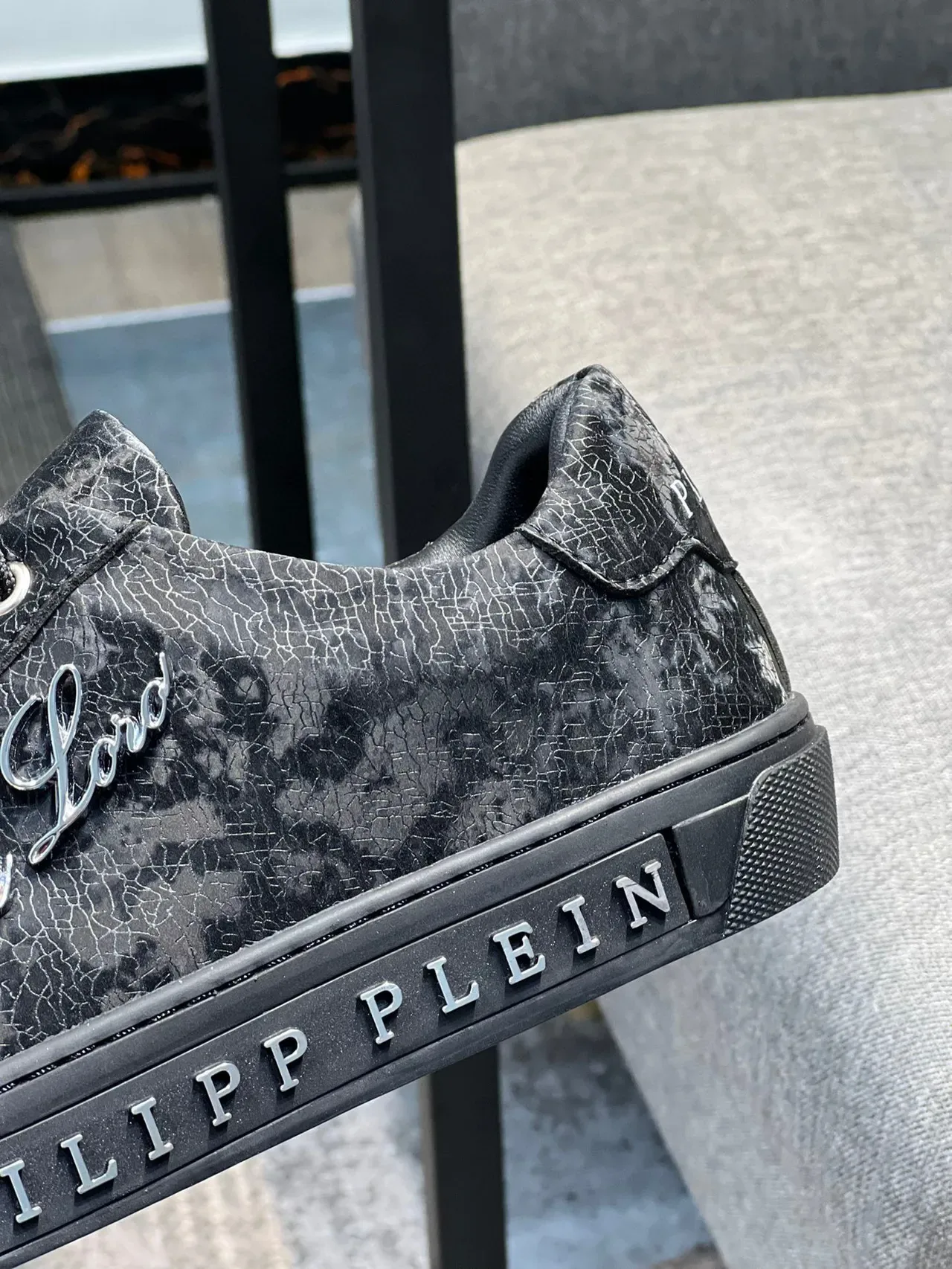 Philipp Plein Preto Prata Couro Crackle Texturizado Parte Superior Marca Embossada Sola Média Tênis Lifestyle 8