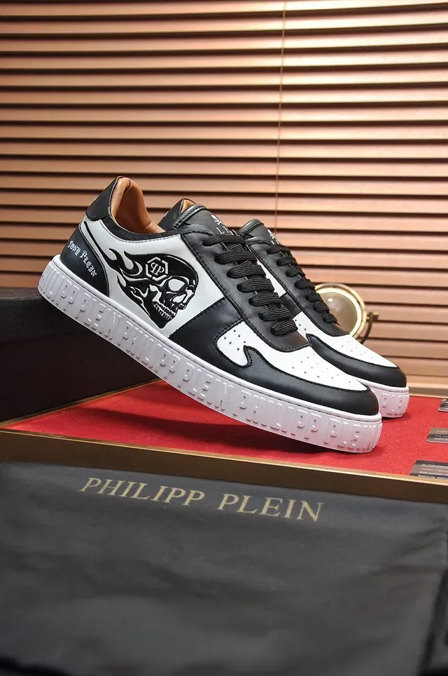 Philipp Plein Sneakers lifestyle noir blanc graphique crâne et flamme semelle intermédiaire estampée branding 8