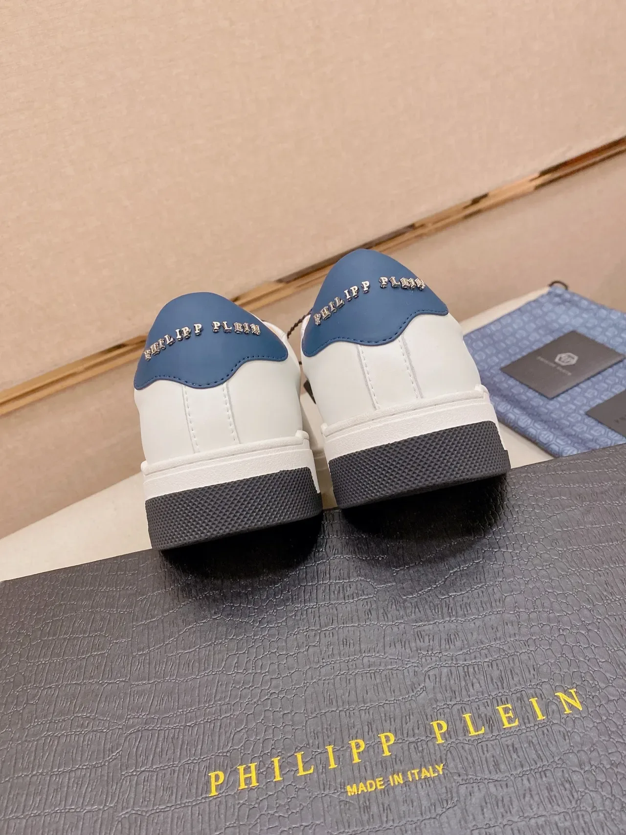 Philipp Plein White Navy Low-Top Leather Upper Lifestyle Sneakers 3