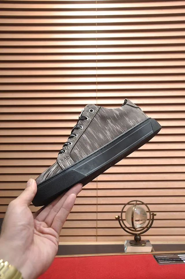 Philipp Plein Wood-Grain Textured Low-Top Lifestyle Sneakers 4
