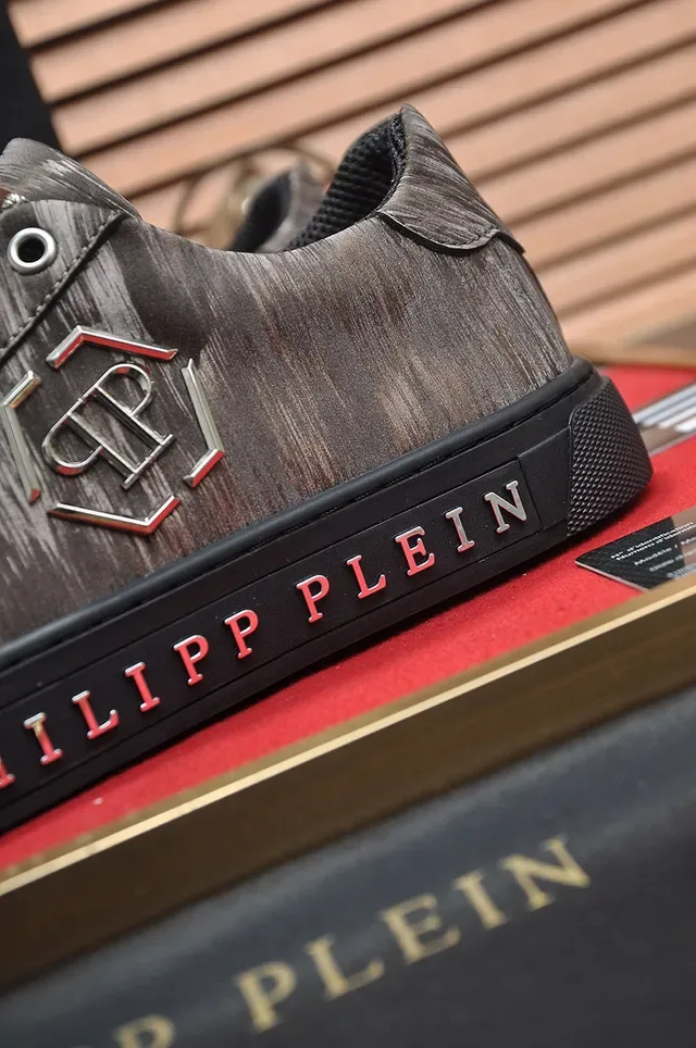 Philipp Plein Wood-Grain Textured Low-Top Lifestyle Sneakers 8