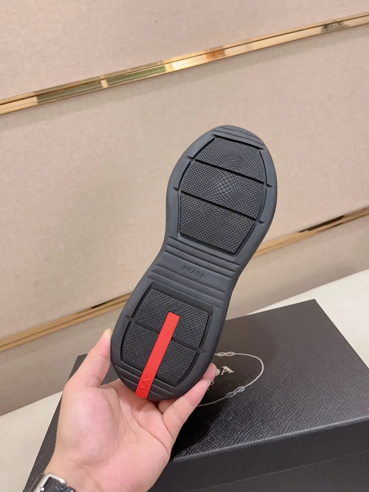 Prada Chaussures Lifestyle Noires Monochromes en Maille et Superposition Synthétique 9
