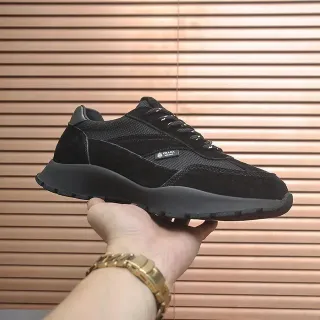 Prada Sneakers Lifestyle Noires en Daim et Maille