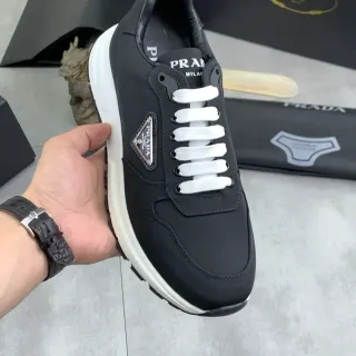 Prada Cloudbust Zapatillas Lifestyle Negro y Blanco