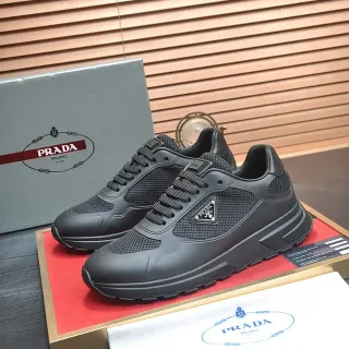 Prada Cloudbust أحذية رياضية سوداء شبكية وصناعية أسلوب حياة