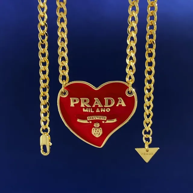 Prada قلادة قليب القلب أسود وأحمر مينا سلسلة ذهبية 7